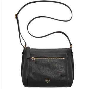 Black fossil crossbody with tags!!